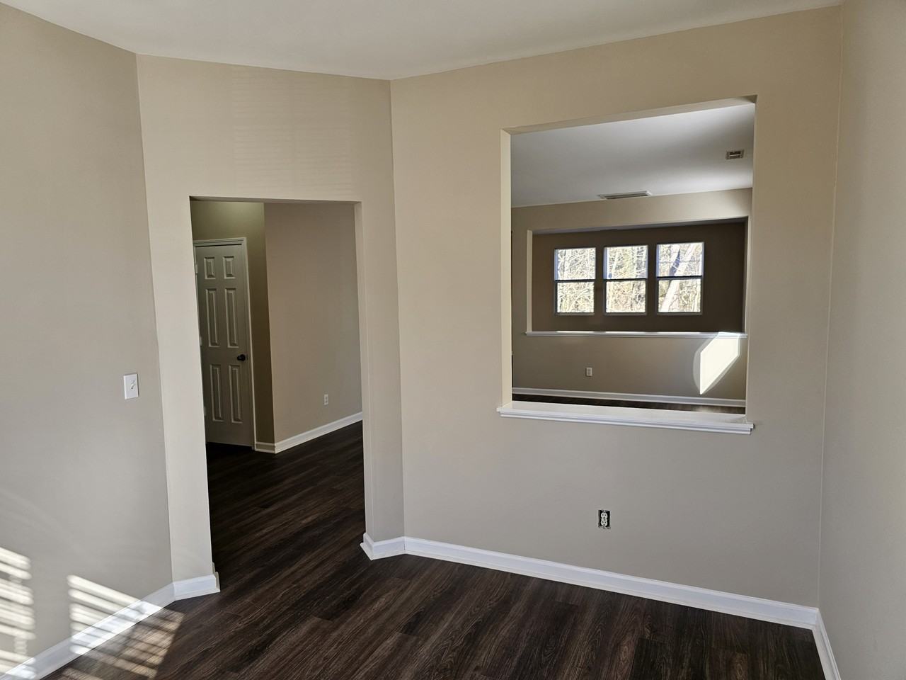 210 Knightwood Dr - Photo 7 of 31