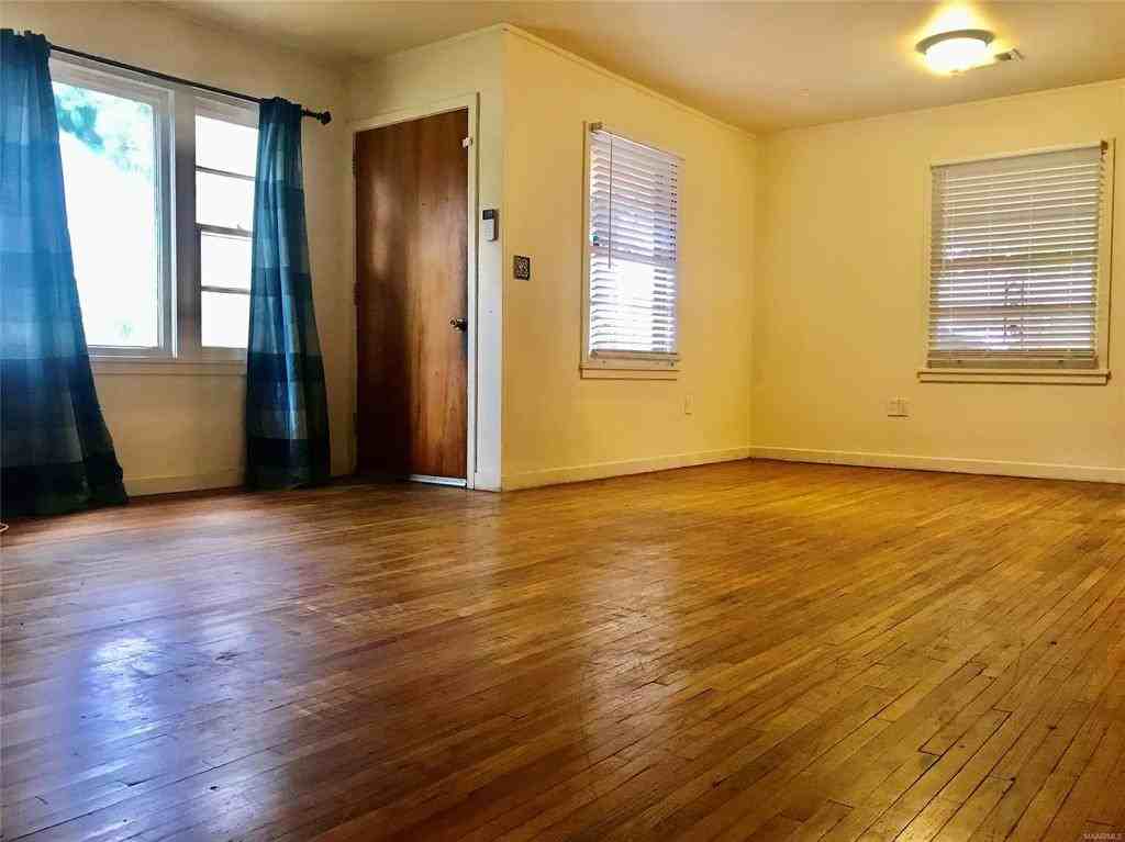 415 Capitol Parkway Ct - Photo 4 of 5