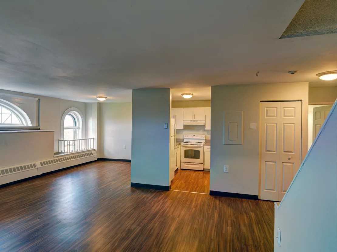 Chapman House - Photo 2 of 22