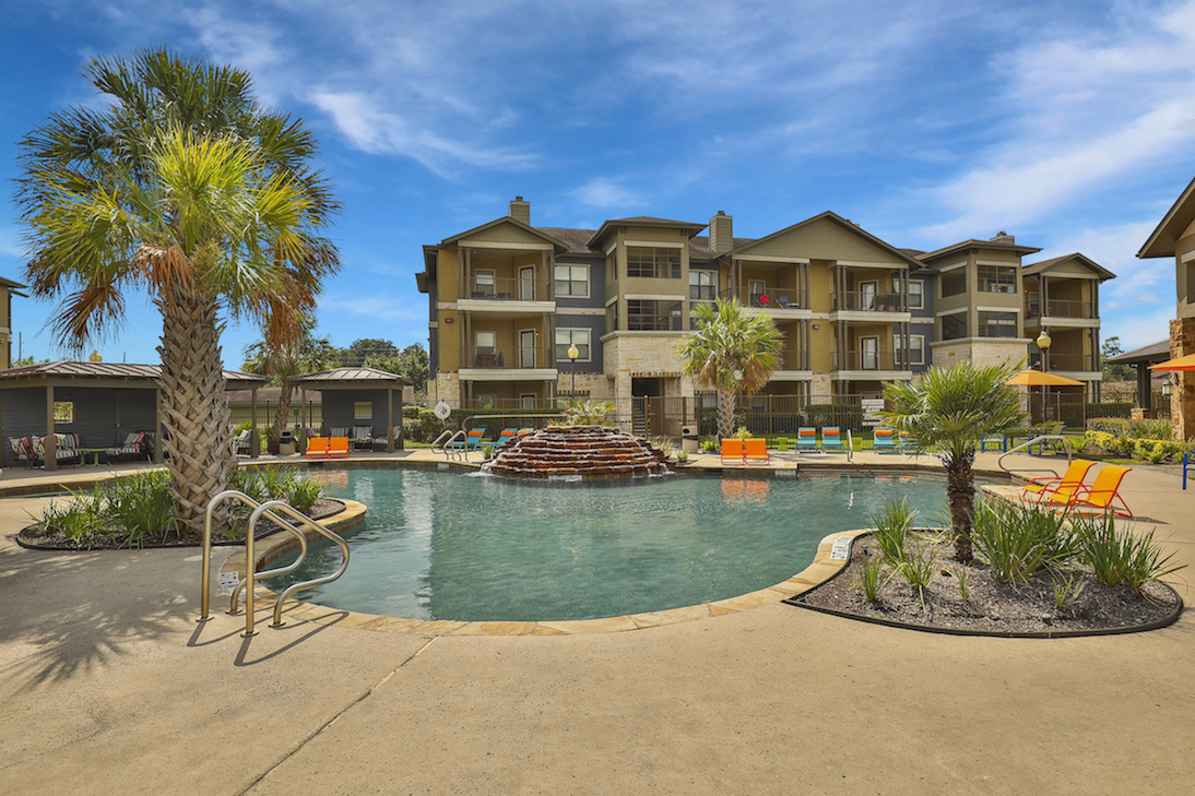 Hollow Tree Park - Photo 2 of 38