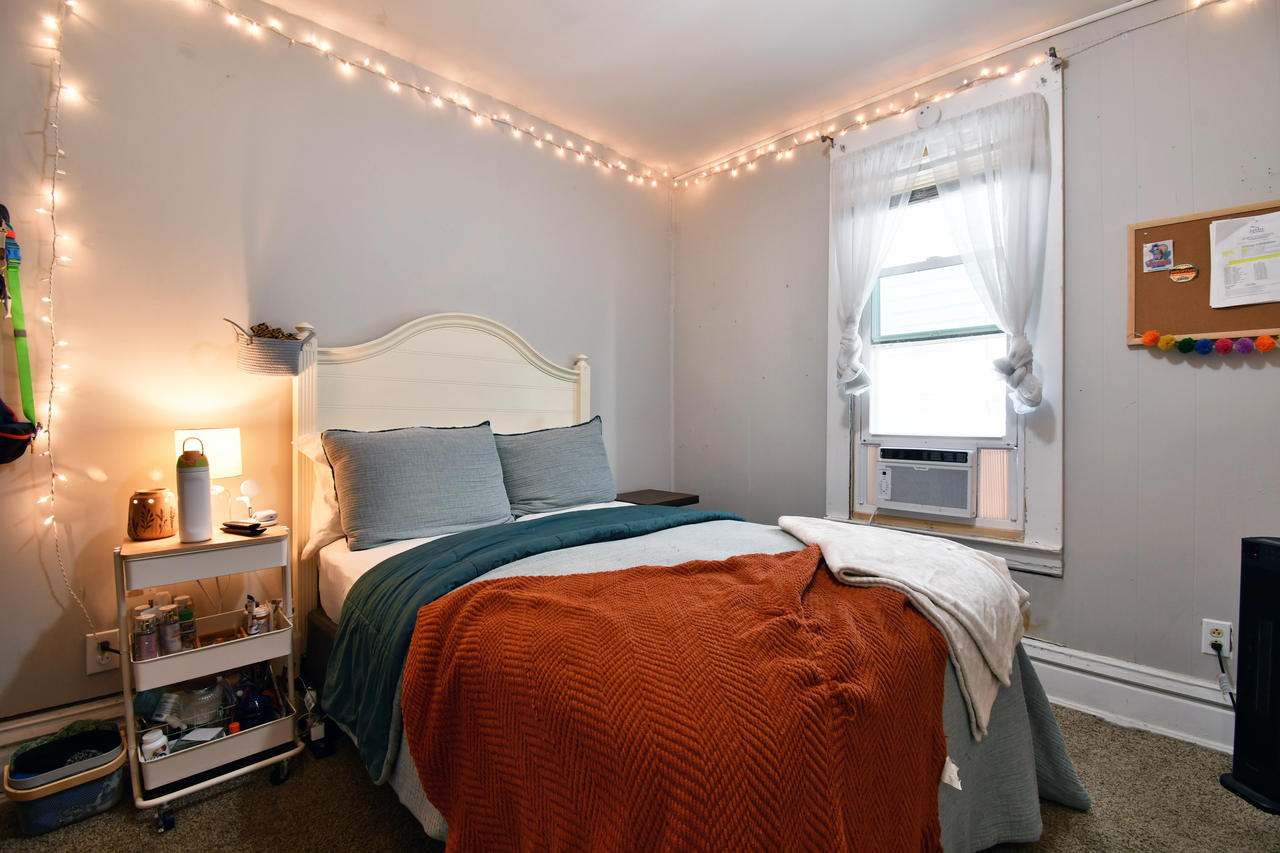 1837 6th Ave #1 - Photo 7 of 18