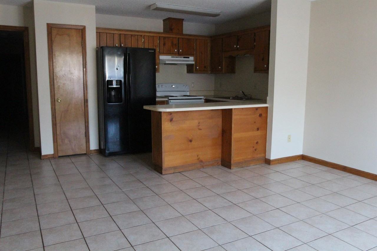 171 Winding Way #C - Photo 2 of 11