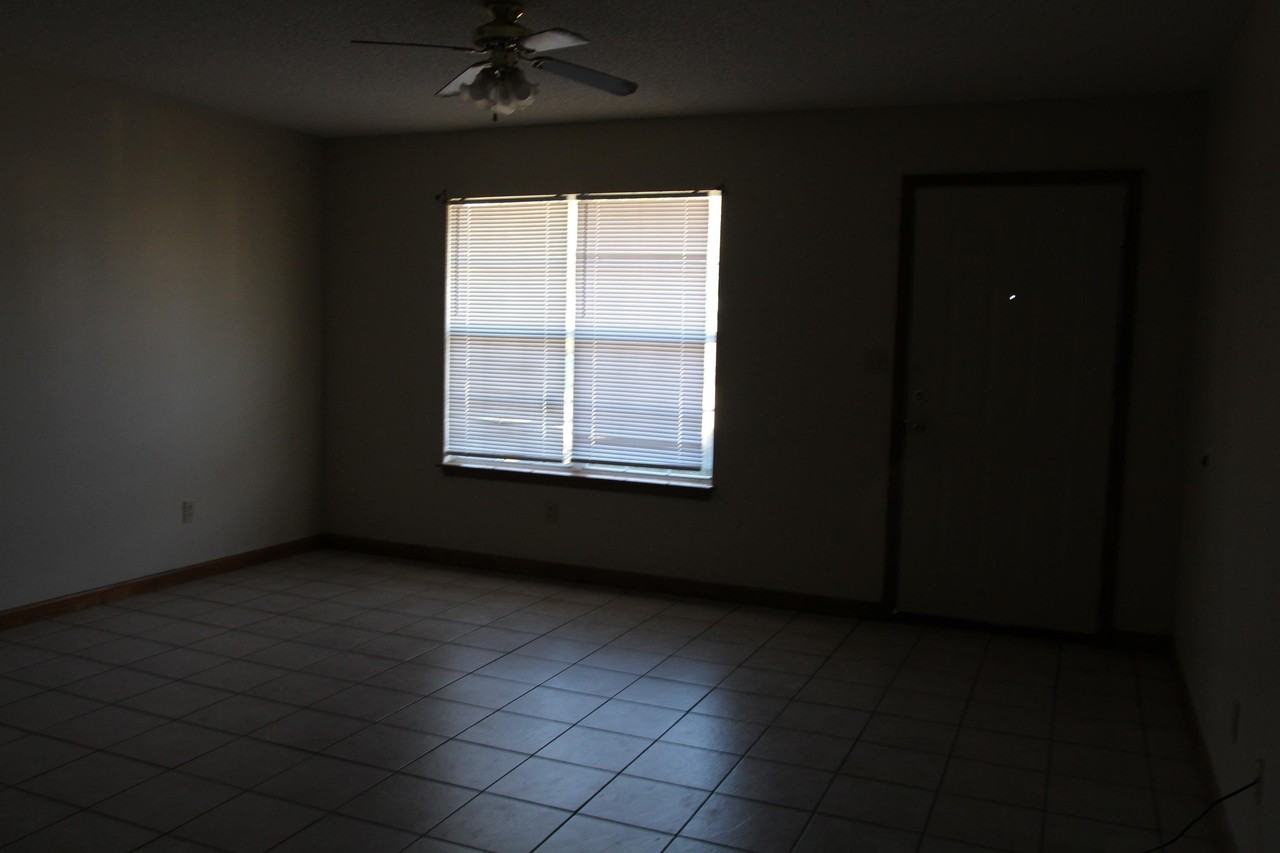 171 Winding Way #C - Photo 3 of 11