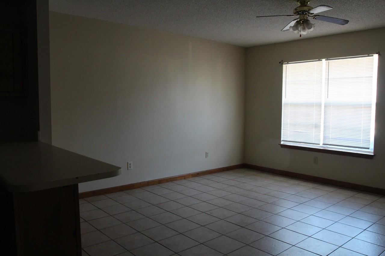 171 Winding Way #C - Photo 4 of 11