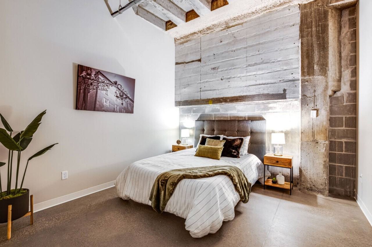 Amber Union - Photo 2 of 50