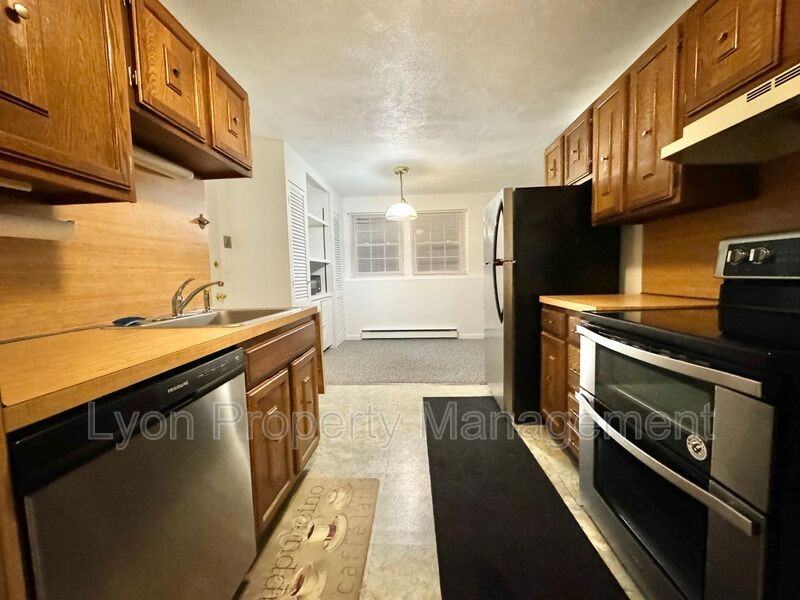 12 Stonehenge Dr #116 - Photo 3 of 7