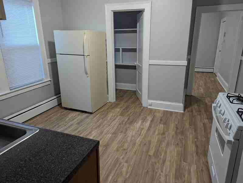 206 Hamilton St - Photo 2 of 10