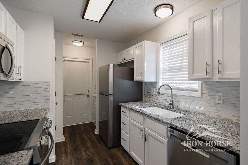 1305 Cedar Shoals Dr #401 - Photo 4 of 17