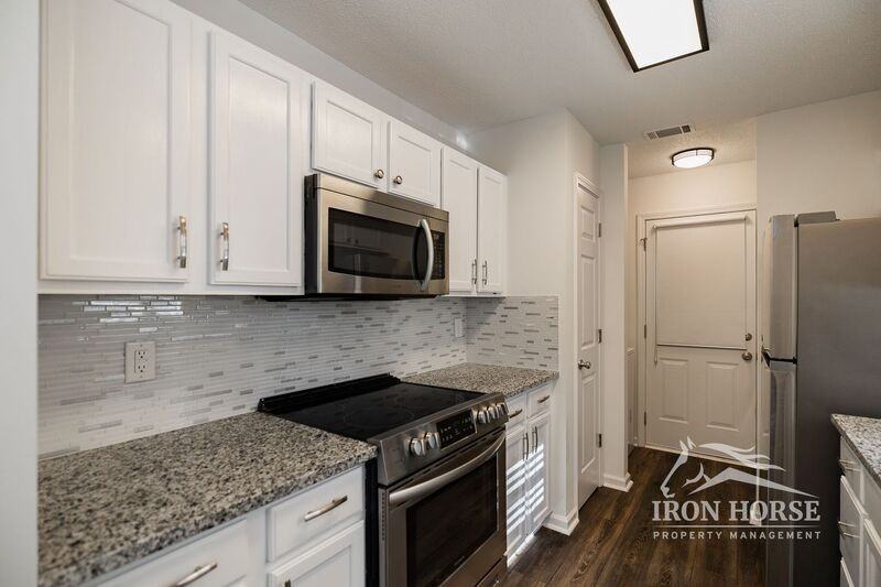 1305 Cedar Shoals Dr #401 - Photo 5 of 17