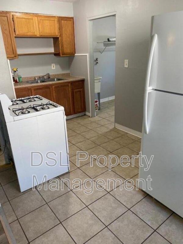 4410 Fulton Rd - Photo 3 of 10