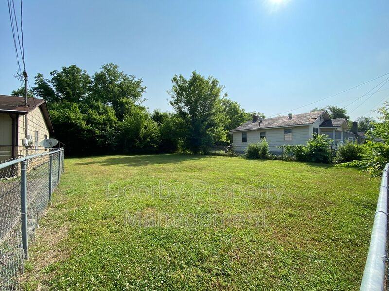 1715 Jackson St - Photo 2 of 23