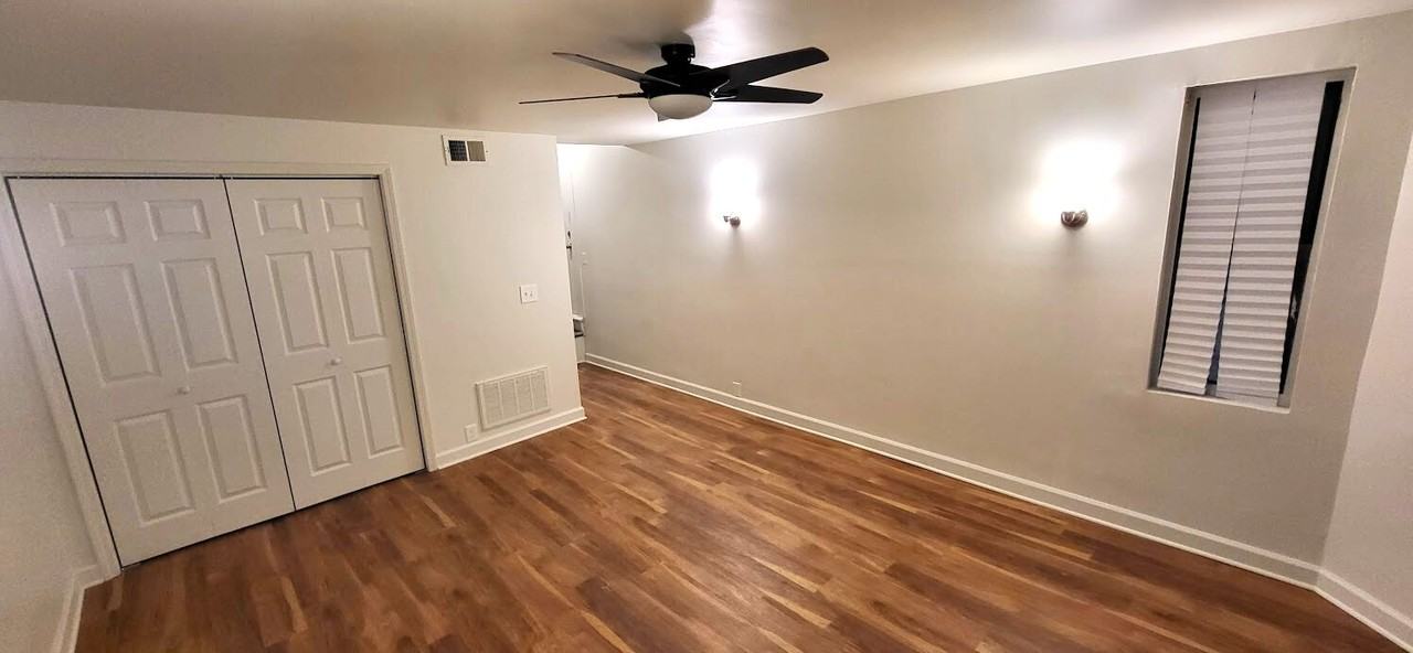 8101 South Loomis Boulevard - Photo 2 of 18