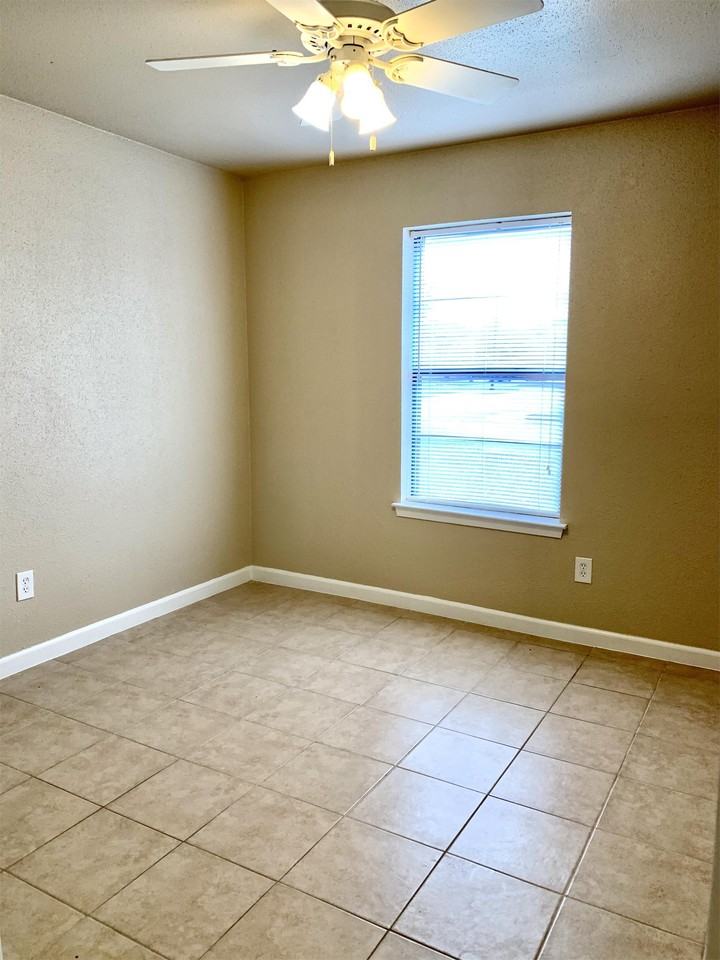 1604 Anderson Street - Photo 5 of 7