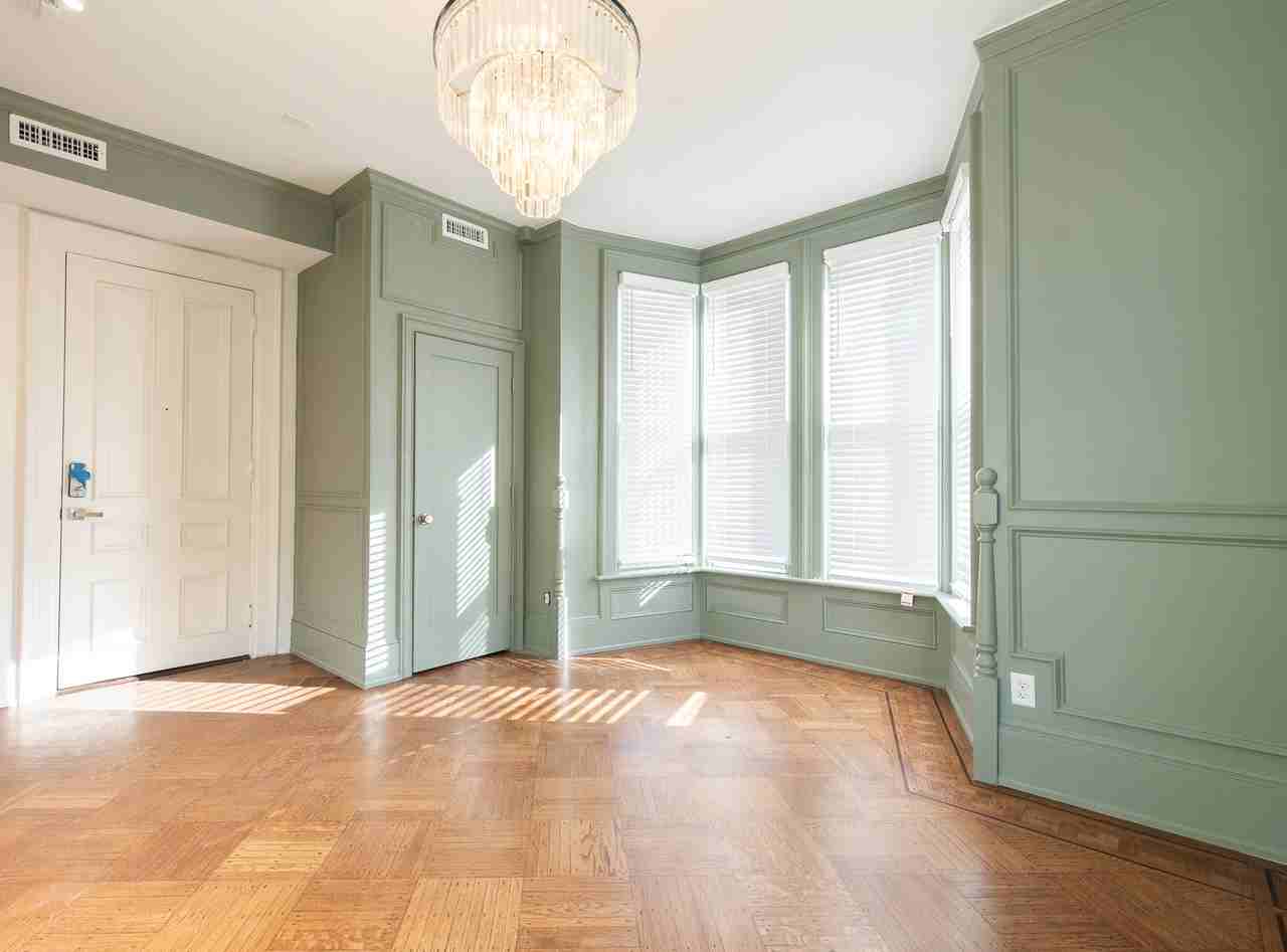 215 Broadway - Photo 2 of 20