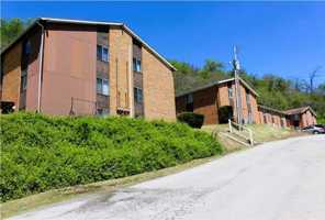 featured image of 200 W 36th St #5