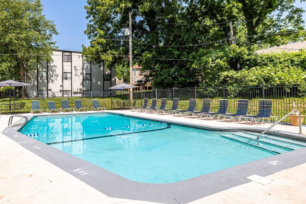 Riviera Apartments - Photo 5 of 28