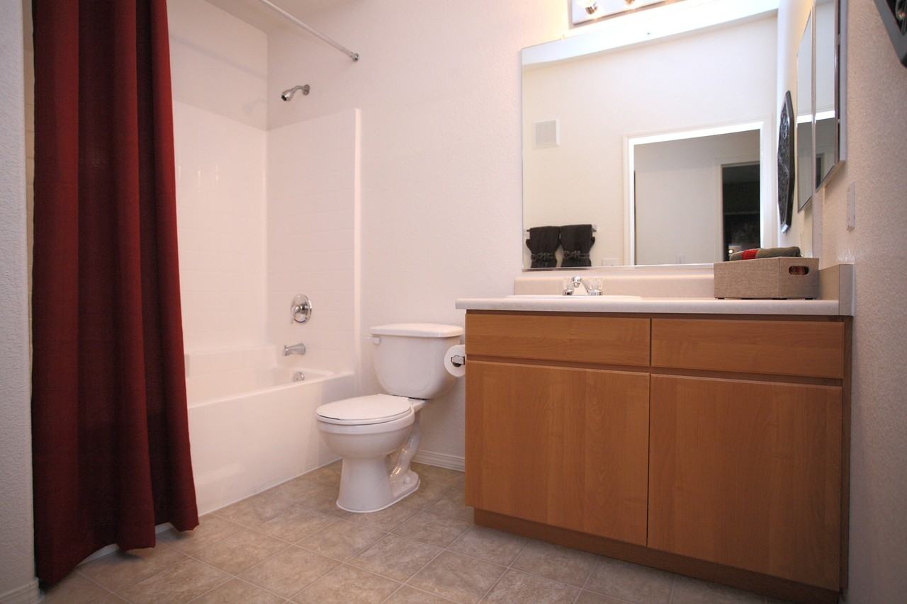 Hampton Square - Photo 3 of 23