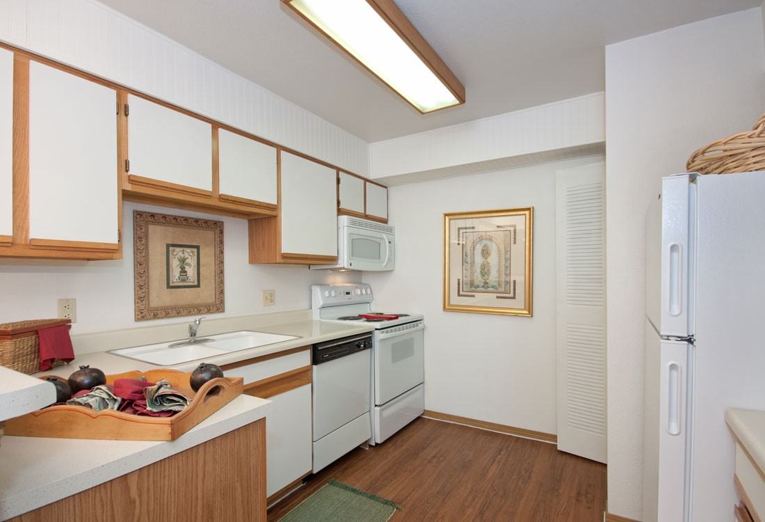 Silver Cliff - Photo 2 of 12