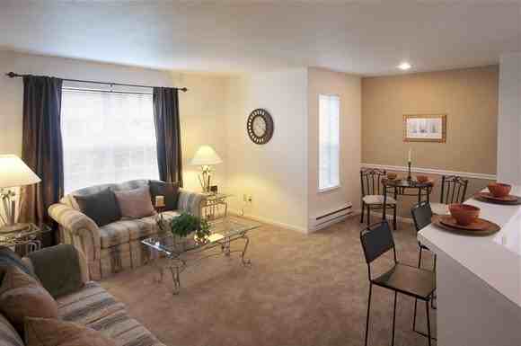 Breckenridge Apartments - Photo 3 of 17