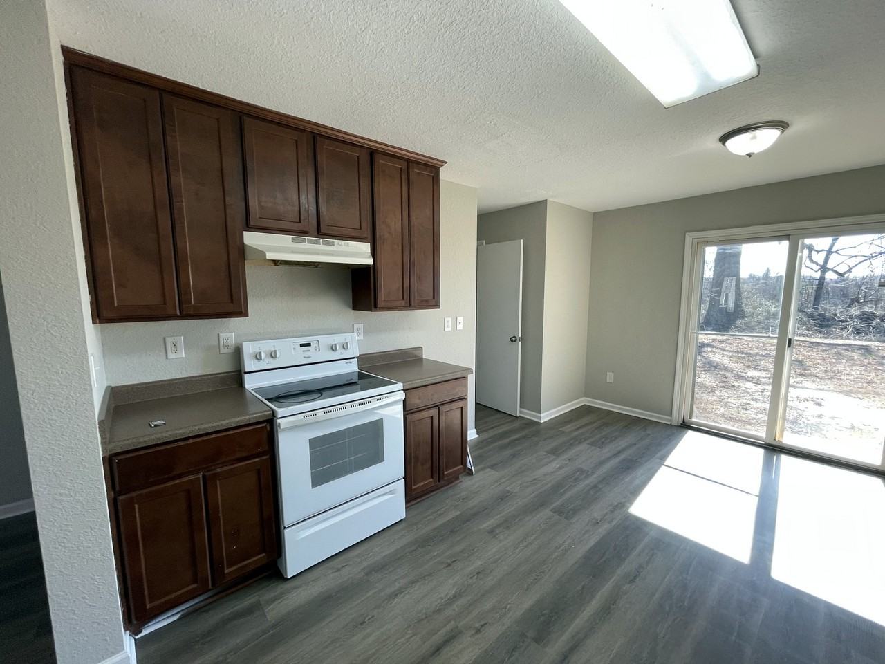 228 Whitestone Dr Ne #1 - Photo 6 of 25