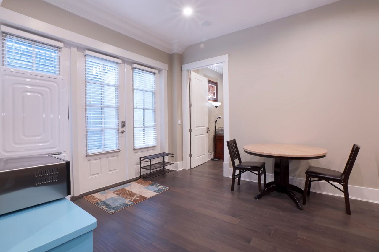 2398 Oliver Crescent - Photo 6 of 17