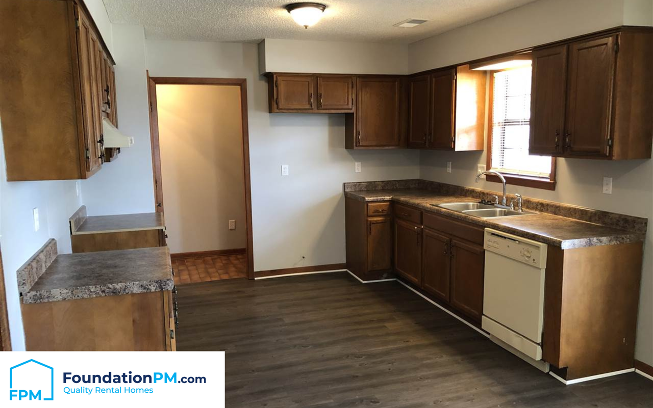 3921 Ross Rd #1 - Photo 5 of 16