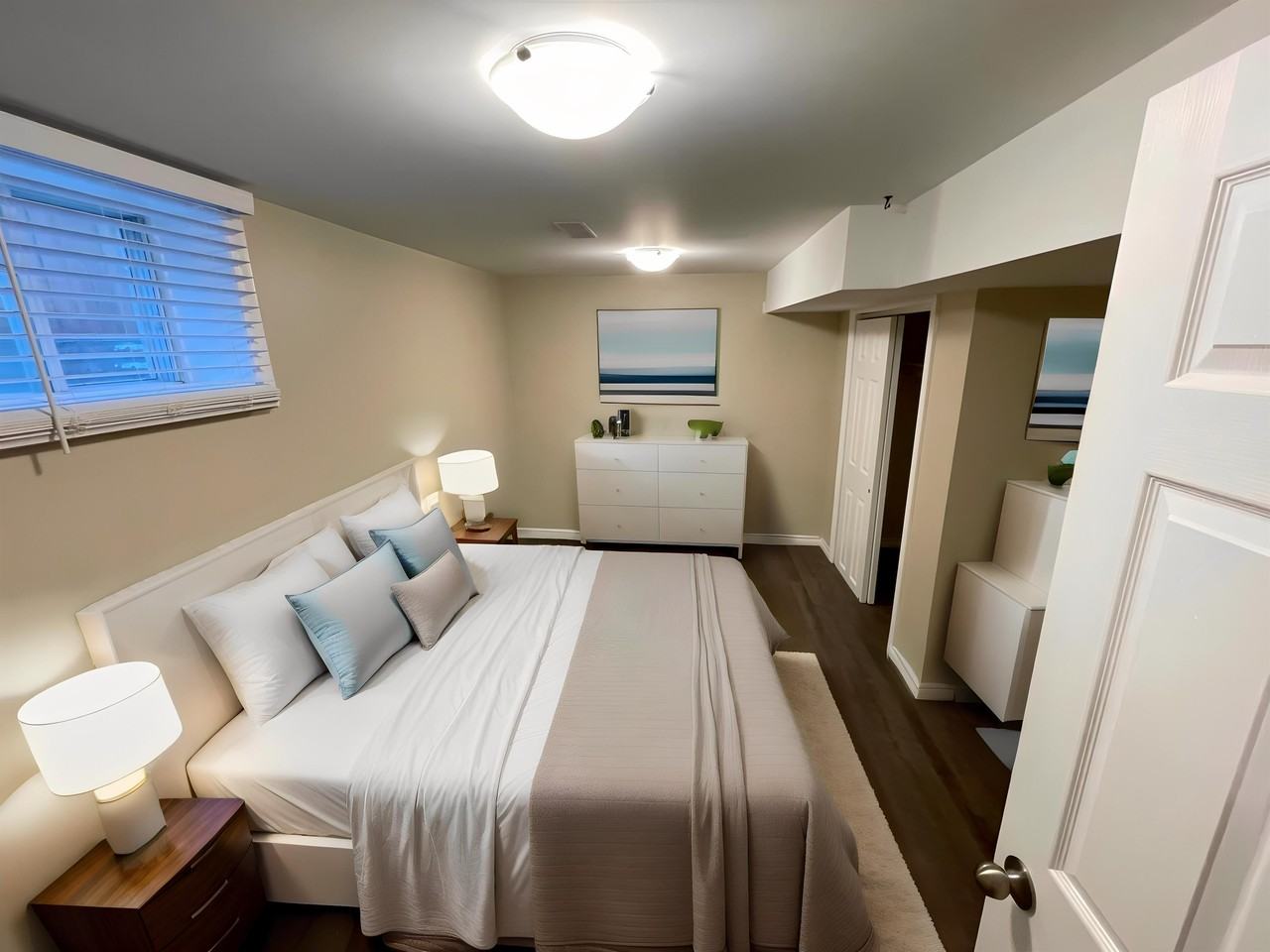 678 Burnham St Lowr - Photo 3 of 7