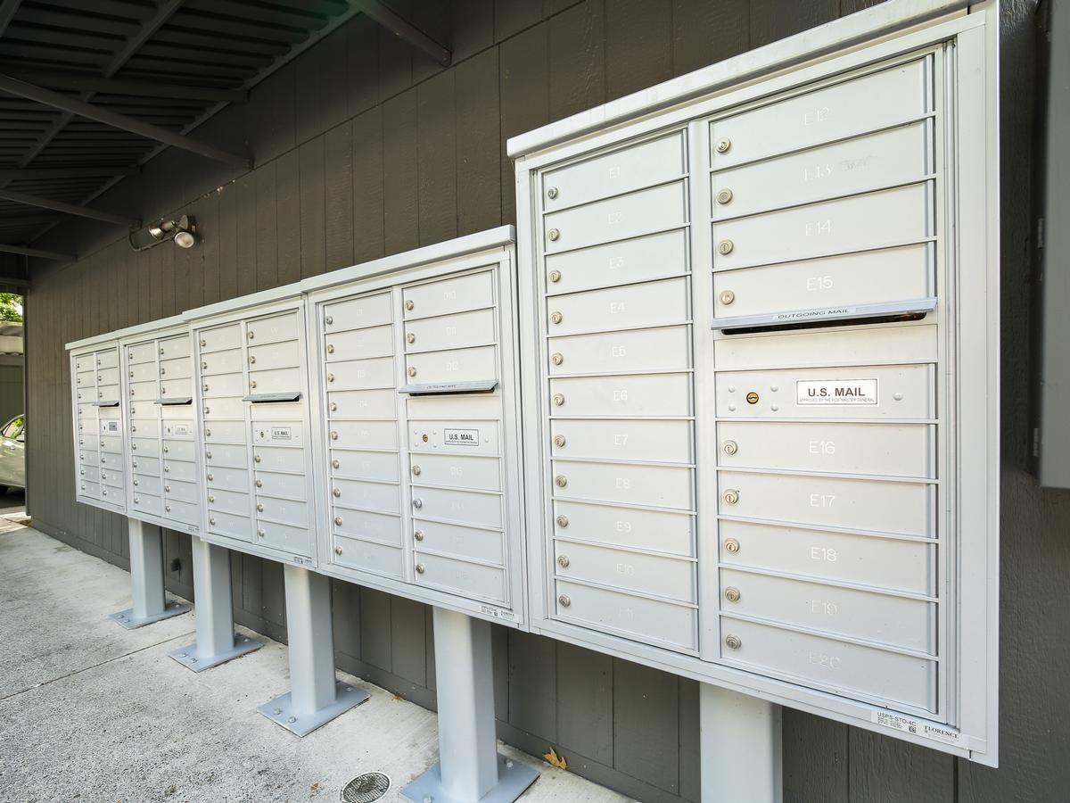 4602 Ne 72nd Ave - Photo 6 of 23