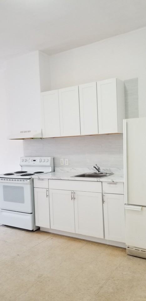 75 St Paul street Apartment - Photo 2 of 4