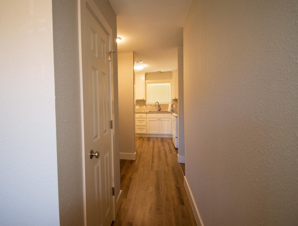 813 W Mansfield St - Photo 7 of 19