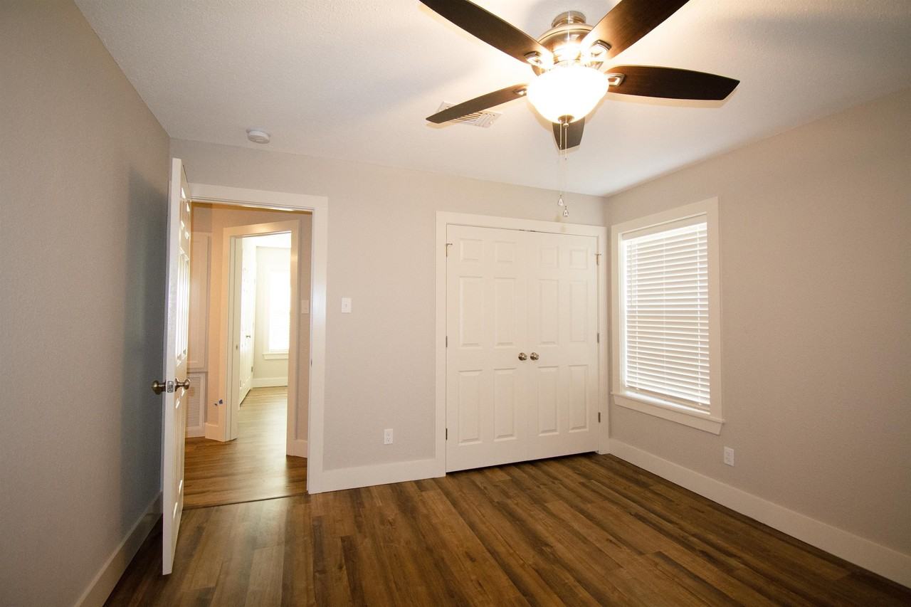 813 West Mansfield Street - Photo 3 of 19