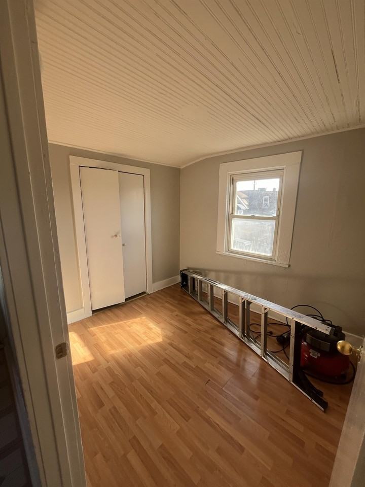 4524 Magoun Ave - Photo 2 of 7