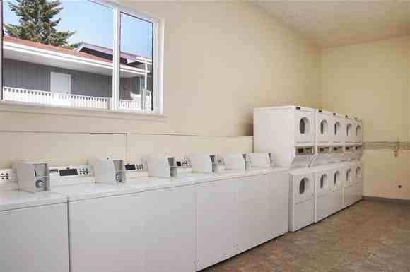 Colonial Square - Photo 2 of 15