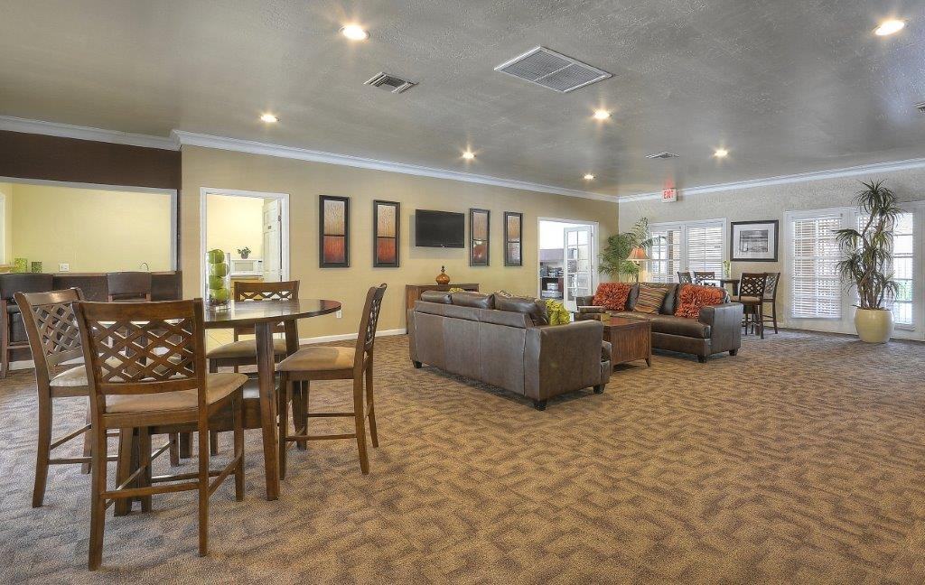 Villas at Cave Creek Apartments 2529 W Cactus Rd, Phoenix, AZ 85029