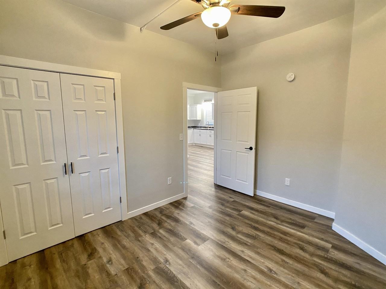 930 S Broadway Ave - Photo 3 of 10
