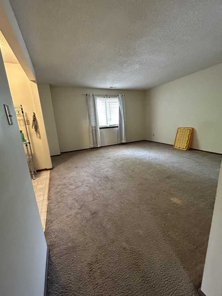 426 Minnesota St - Photo 2 of 6