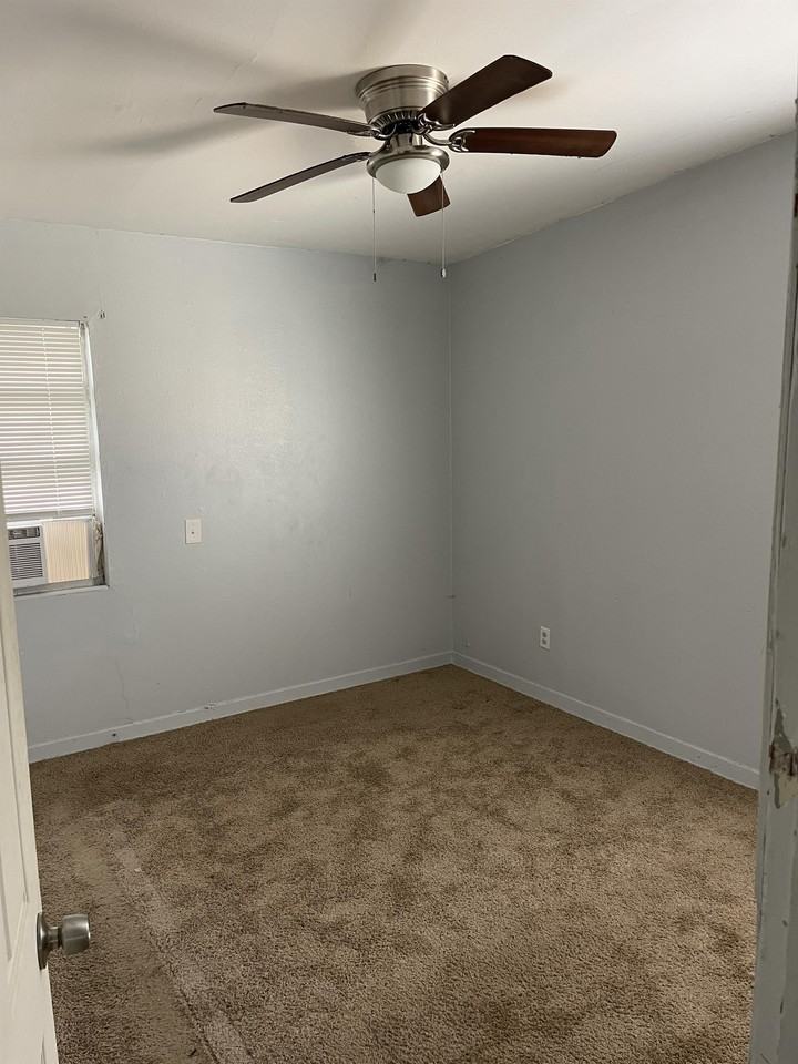 2046 Hillsborough St - Photo 2 of 9
