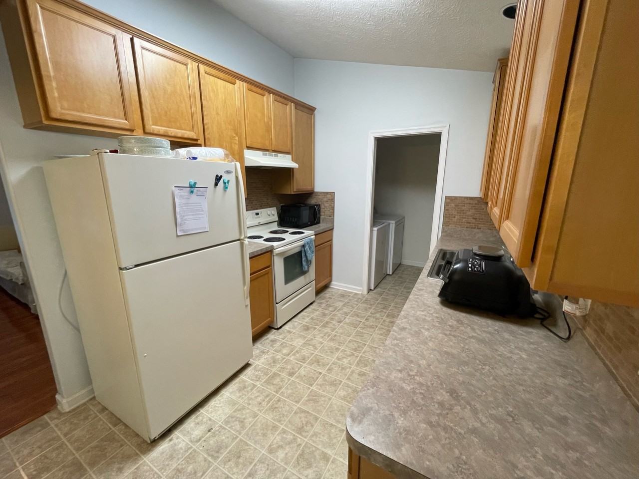 644 Wright Dr - Photo 2 of 22