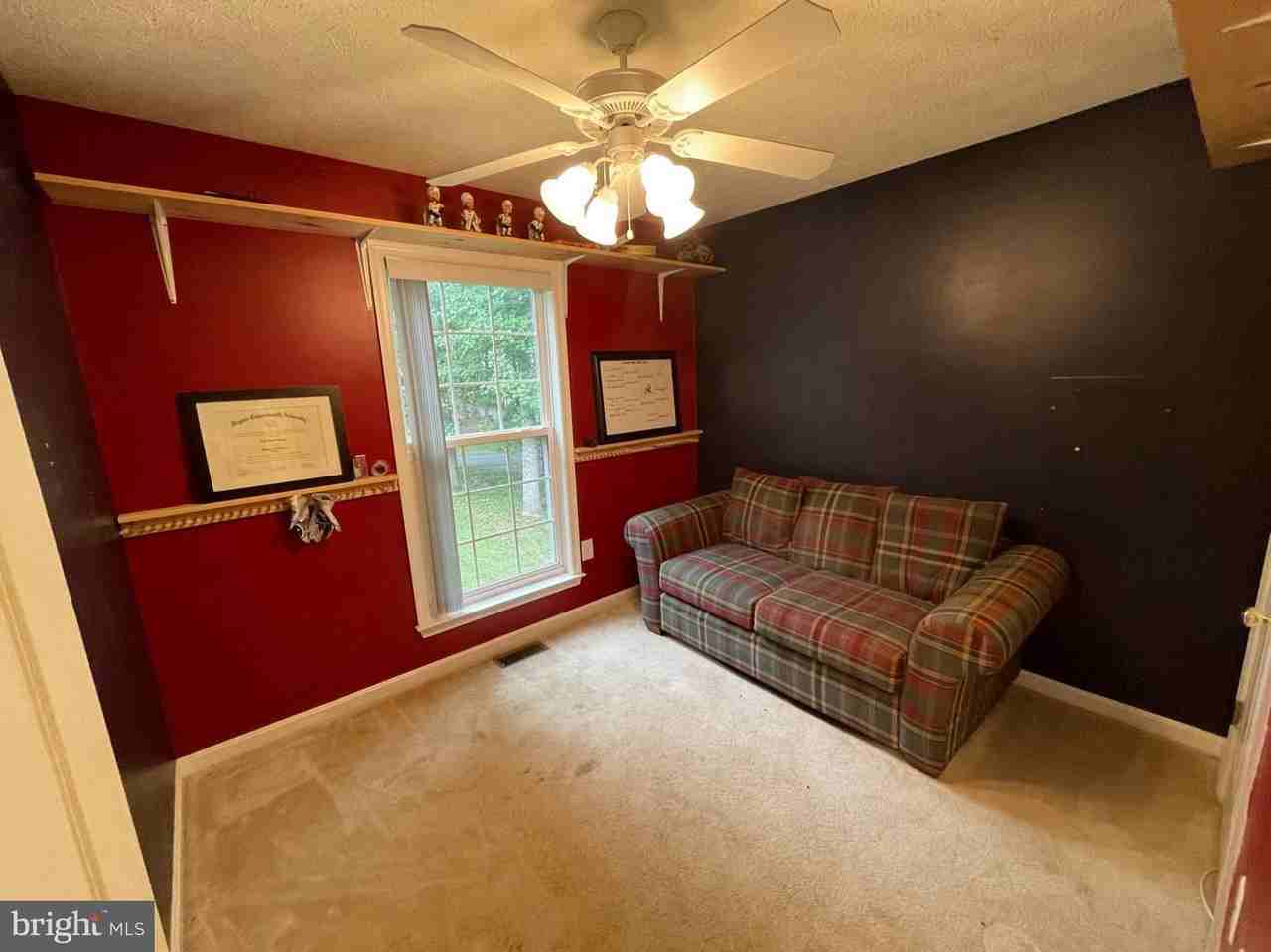 644 Wright Dr - Photo 3 of 22