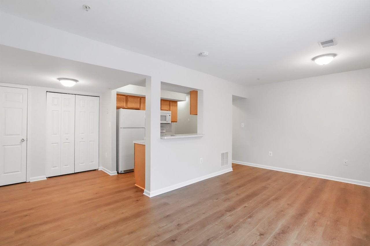 176 N Altamont Ave #1 - Photo 2 of 27