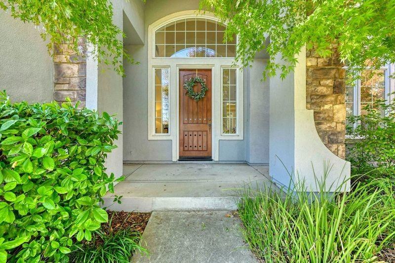 4056 Redondo Dr - Photo 2 of 28