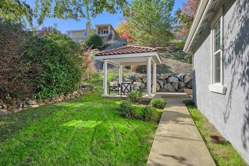 4056 Redondo Dr - Photo 5 of 28