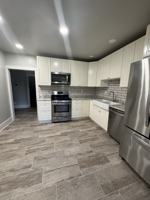 featured image of 424 E 6th St