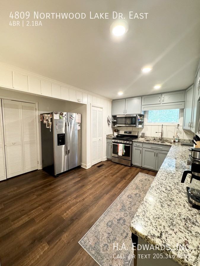 4809 Northwood Lake Dr E - Photo 3 of 24