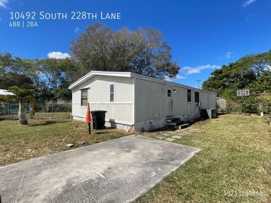 10492 S 228th Ln - Photo 2 of 18