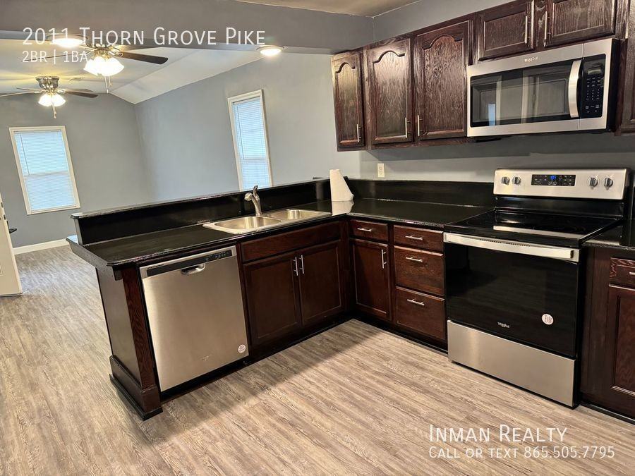 2011 Thorn Grove Pike - Photo 7 of 26