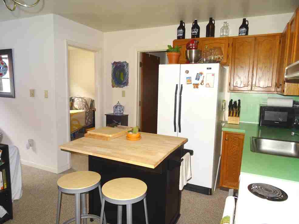 53 E Main St #2 - Photo 3 of 10