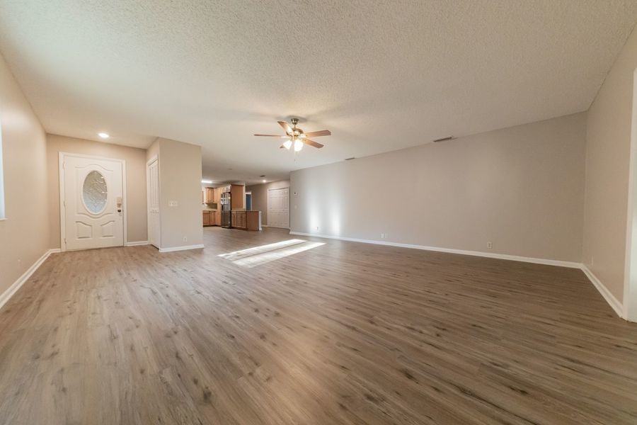 673 Augusta Rd - Photo 4 of 23