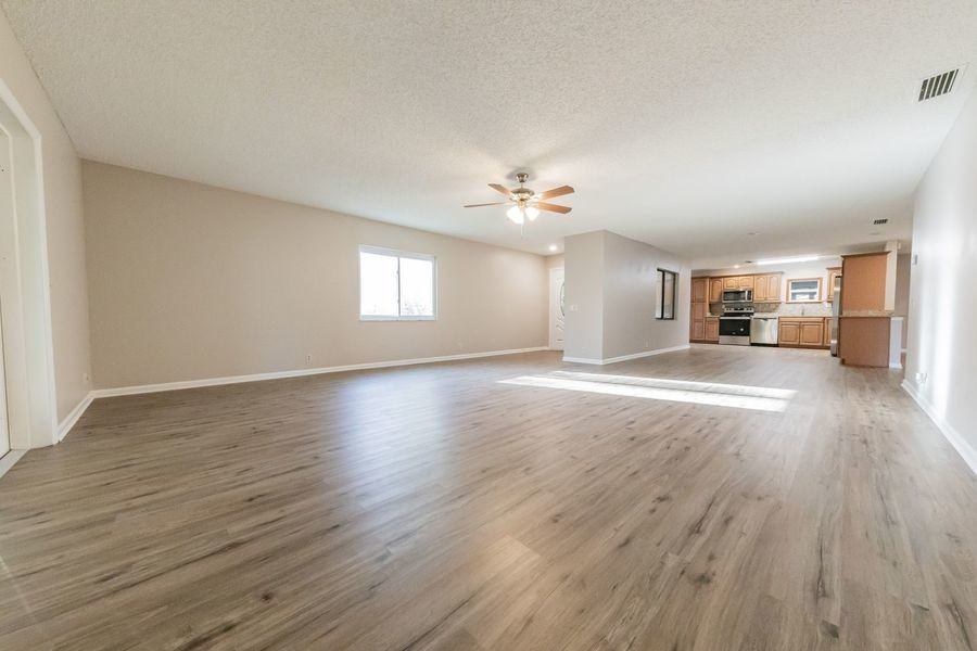 673 Augusta Rd - Photo 5 of 23