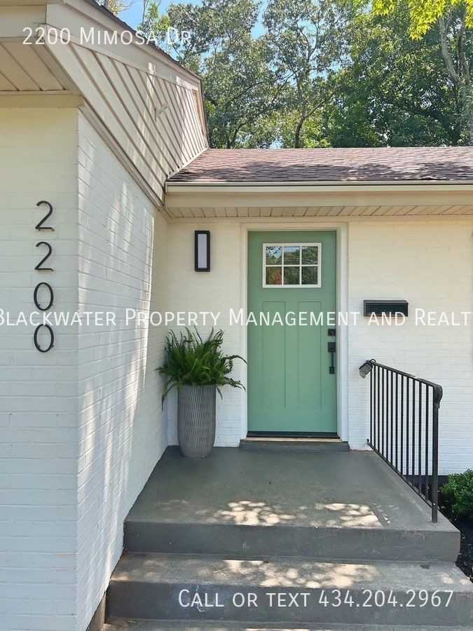 2200 Mimosa Dr - Photo 2 of 15